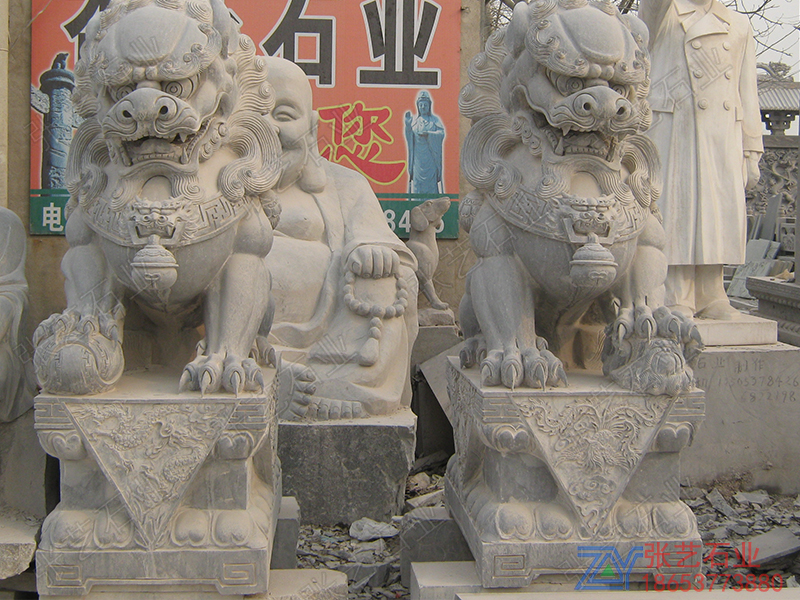 石獅子 