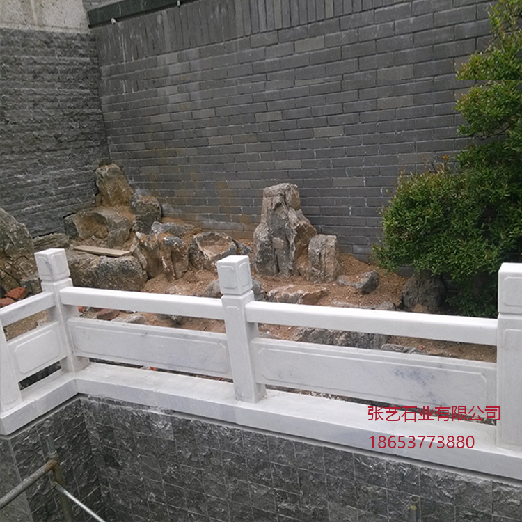 石雕欄桿 