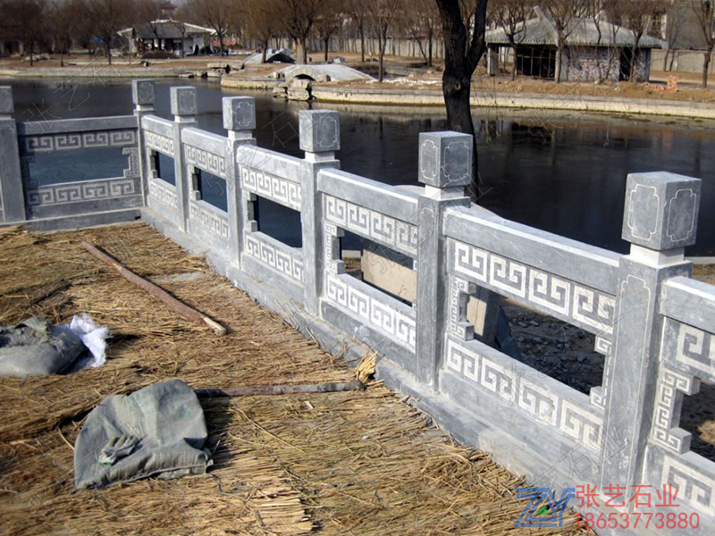 青石河道石護欄