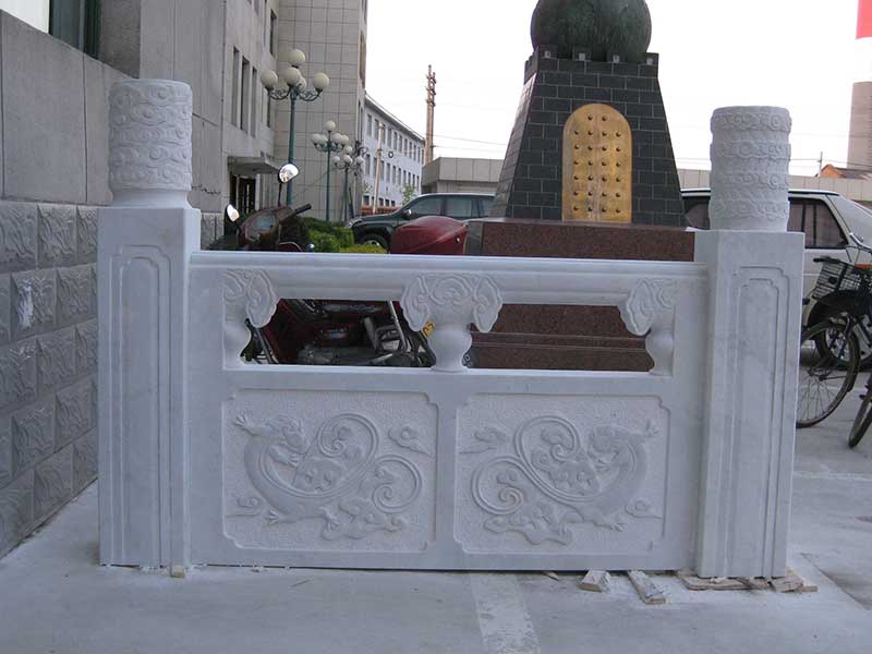 石欄桿 
