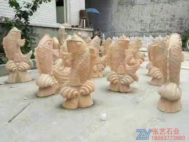 晚霞紅石雕噴水魚加工廠家-園林動物雕像